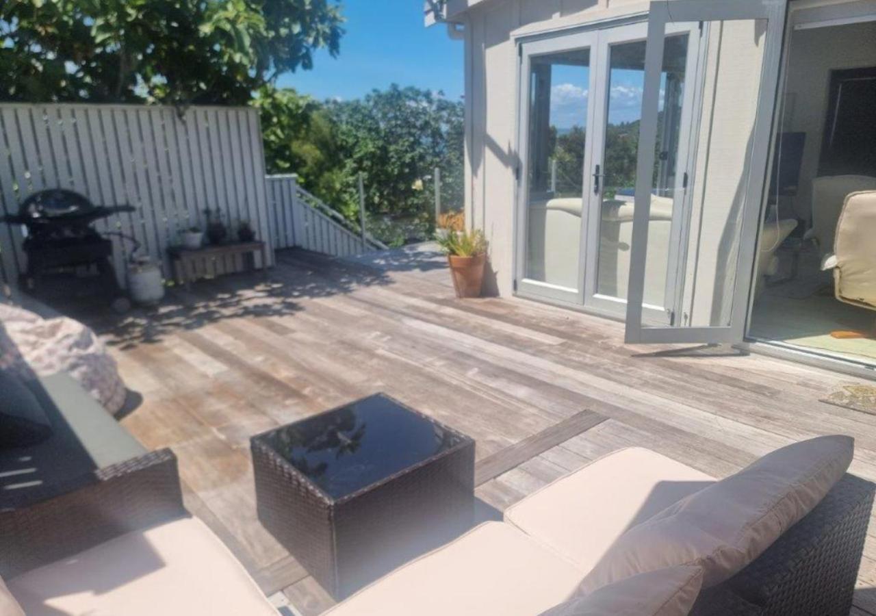 Tiri Cottage - Sea Views In Oneroa By Waiheke Unlimited Isla Waiheke Exterior foto