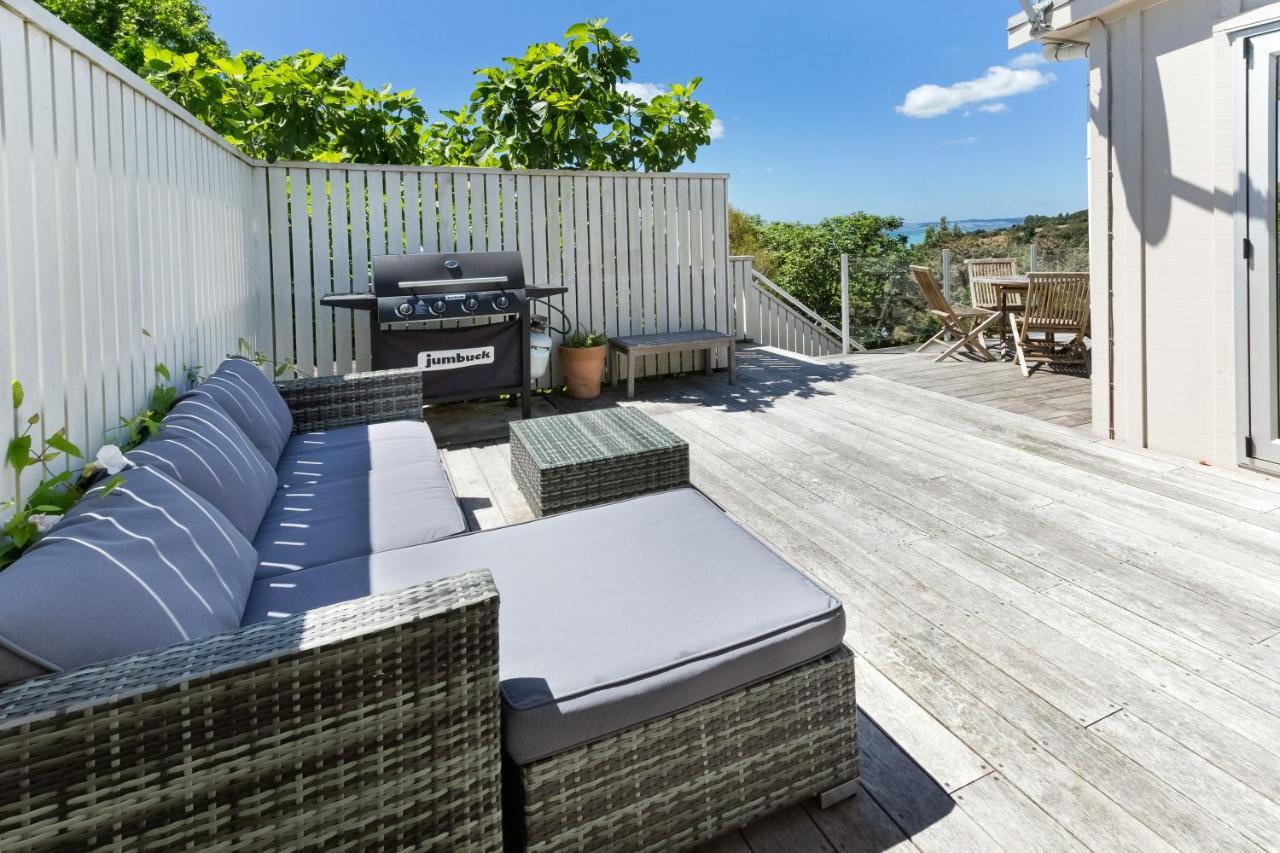 Tiri Cottage - Sea Views In Oneroa By Waiheke Unlimited Isla Waiheke Exterior foto