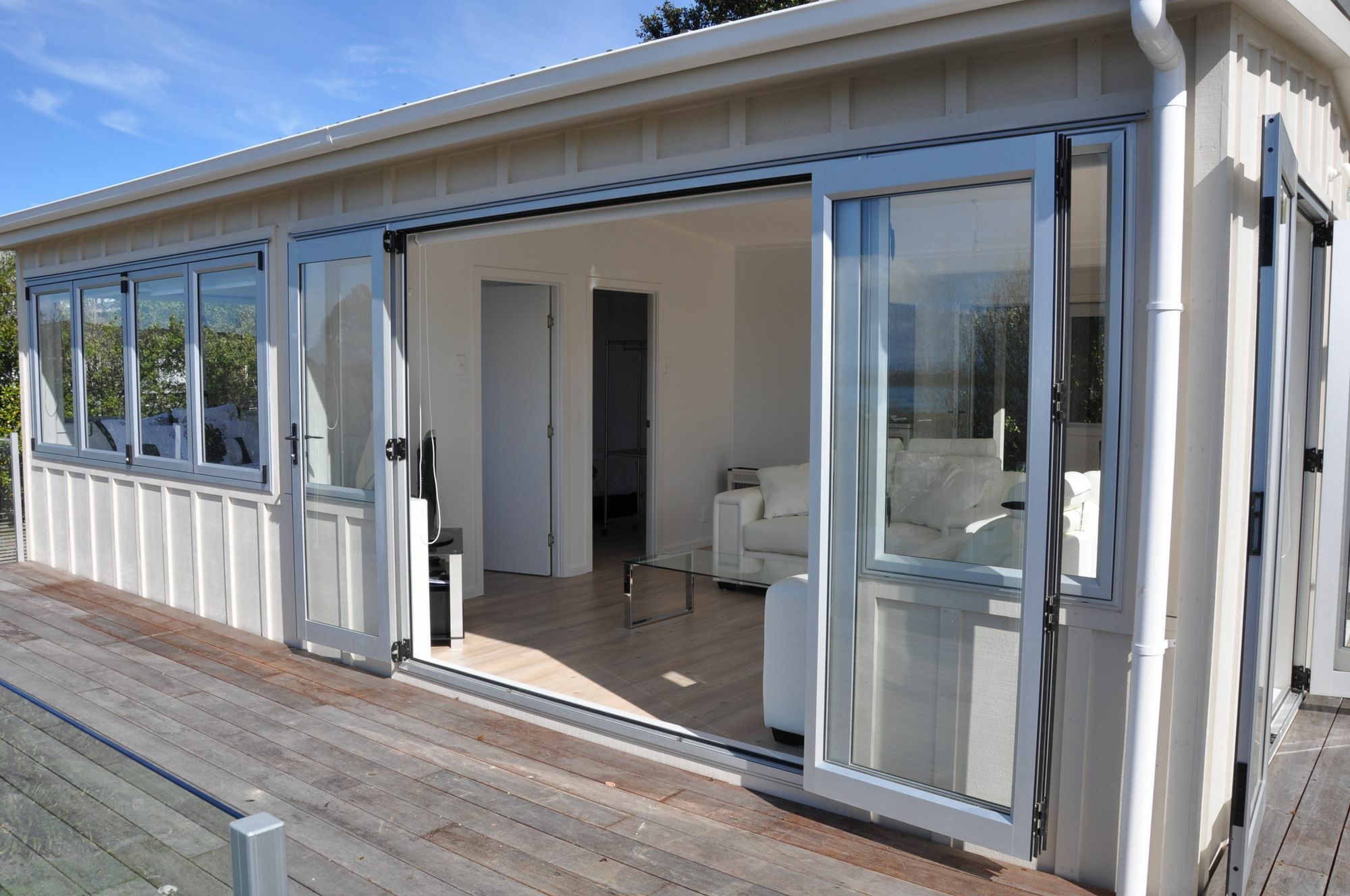 Tiri Cottage - Sea Views In Oneroa By Waiheke Unlimited Isla Waiheke Exterior foto